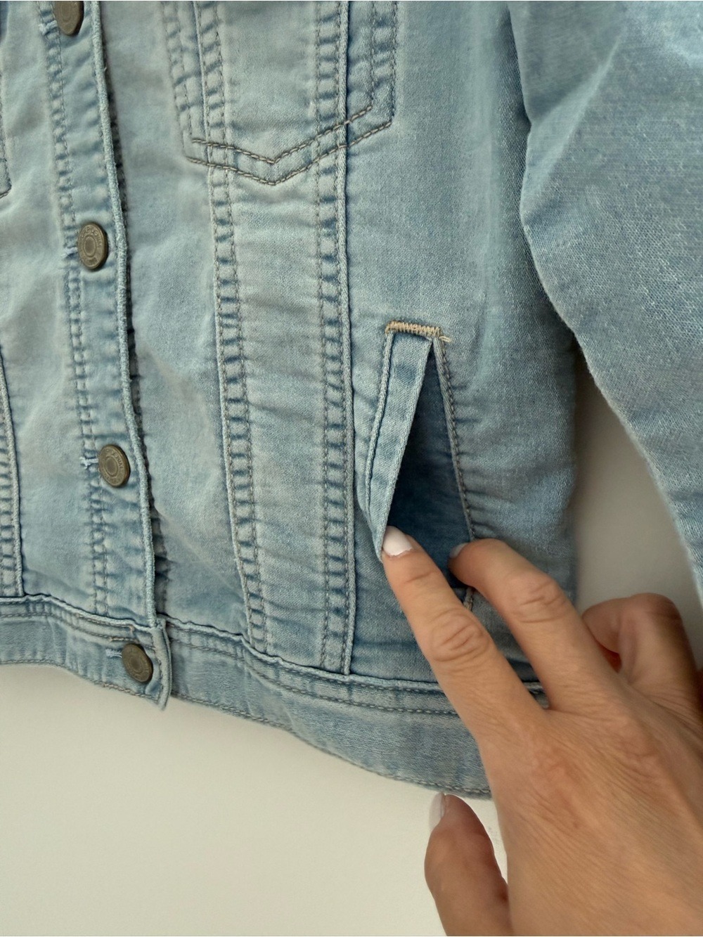 Gap Super Soft Girl Denim Jean Jacket Light Wash Size Large - Picture 10 of 13